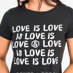 Agnes & Dora NWT Graphic Tee Love is Love - size XS